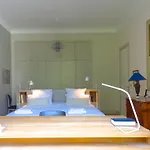Du Square, Luxury 4*