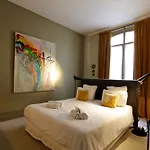 Du Square, Luxury Bed & Breakfast