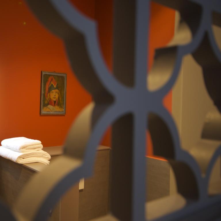 Du Square, Luxury Bed & Breakfast Parigi